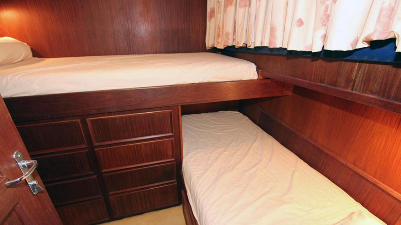 Hotel Yacht Our Alissa Sant Adria de Besos Εξωτερικό φωτογραφία