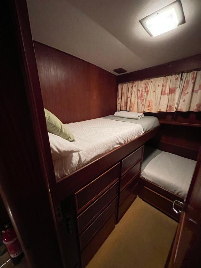 Hotel Yacht Our Alissa Sant Adria de Besos Εξωτερικό φωτογραφία