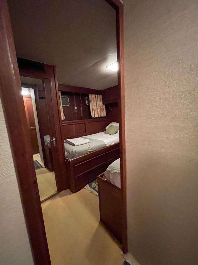 Hotel Yacht Our Alissa Sant Adria de Besos Εξωτερικό φωτογραφία
