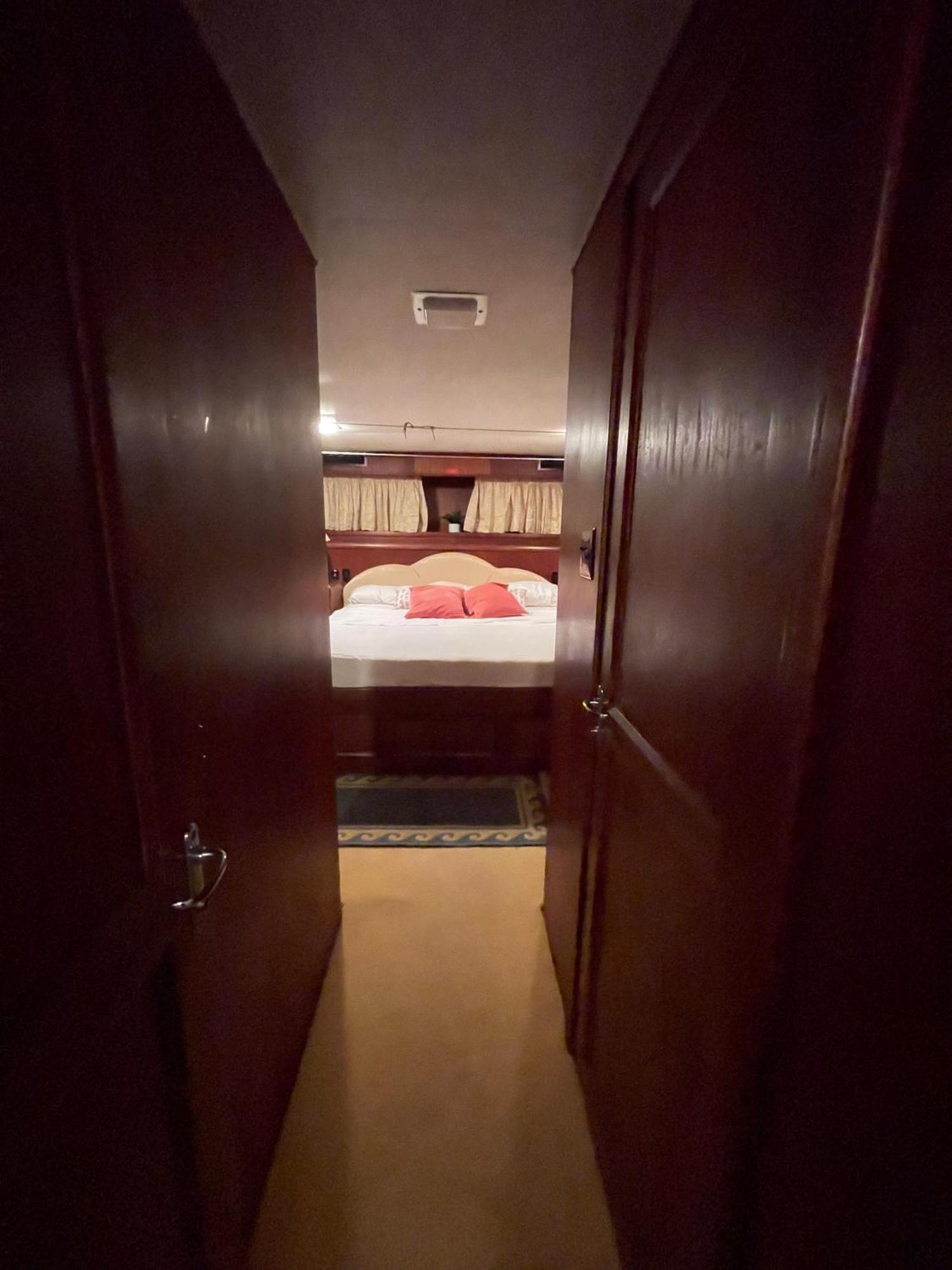 Hotel Yacht Our Alissa Sant Adria de Besos Εξωτερικό φωτογραφία