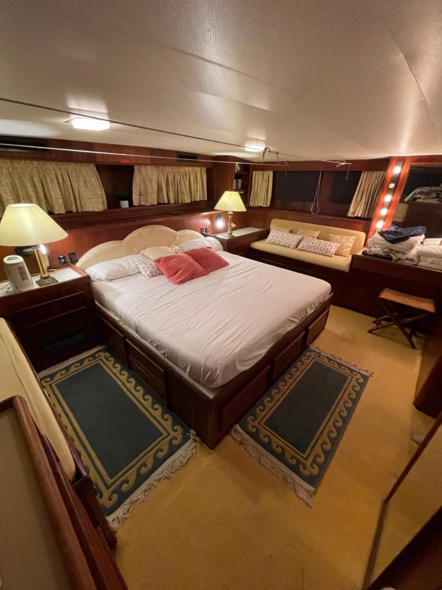 Hotel Yacht Our Alissa Sant Adria de Besos Εξωτερικό φωτογραφία